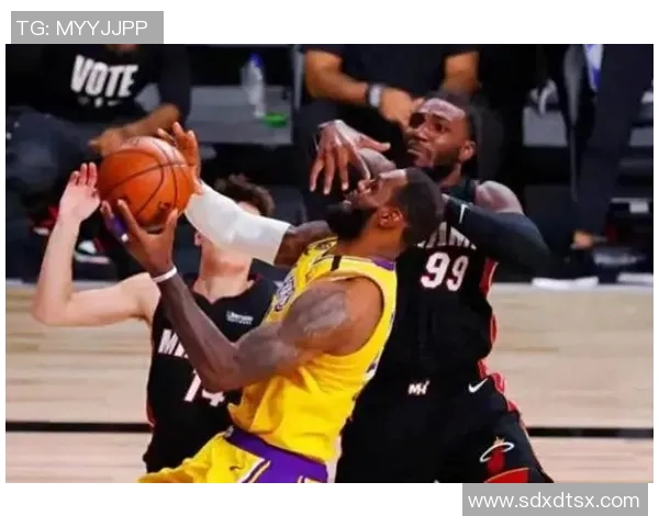 2020年湖人对热火全场精彩回放视频解析与赛后点评