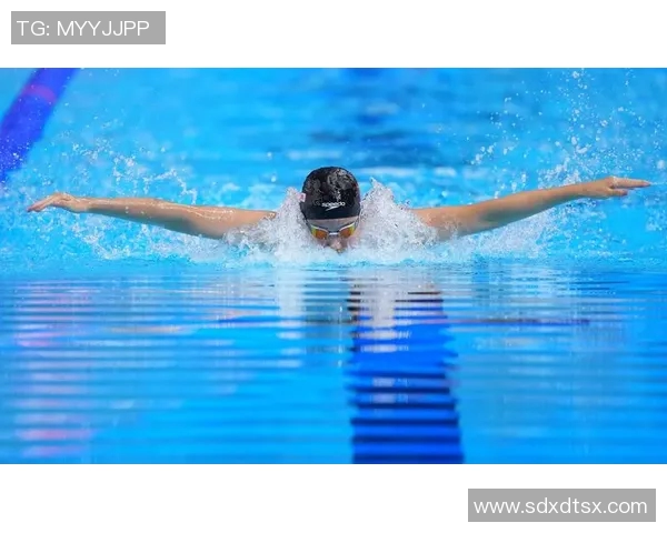 蝶泳比赛规则解析与技巧详解：如何突破蝶泳的挑战与提高竞技水平